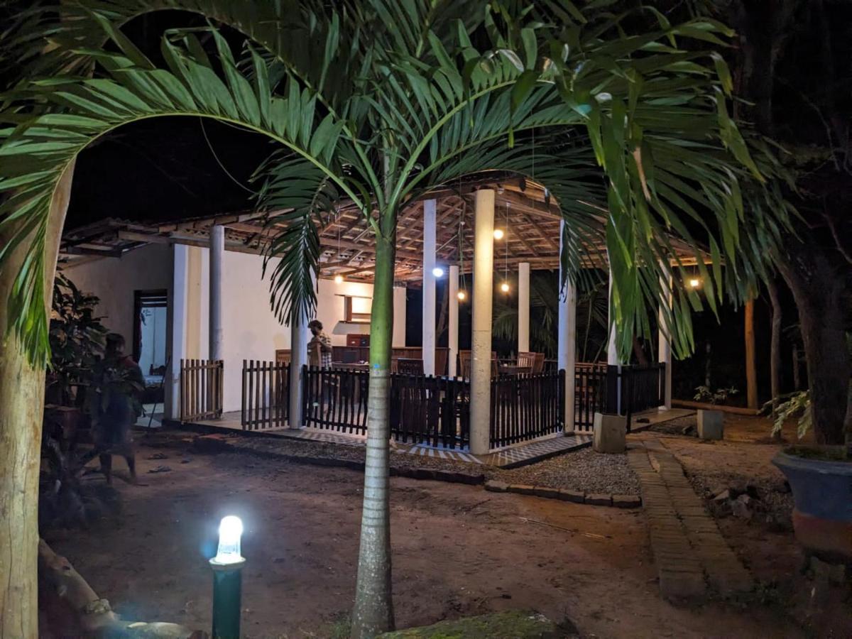 Silent Cabana And Restaurant Marakolliya, แทนกาลเล ภายนอก รูปภาพ